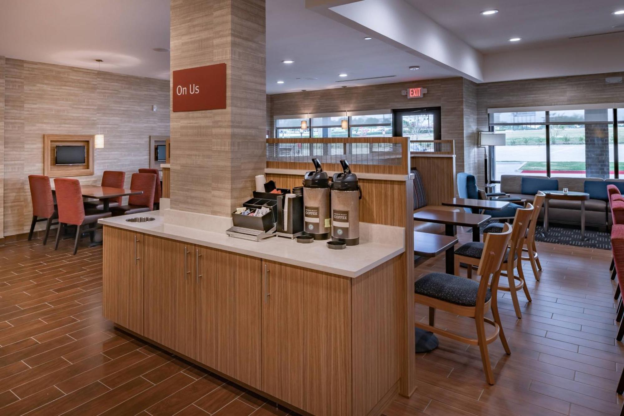 Towneplace Suites By Marriott Dallas Mesquite Exterior photo